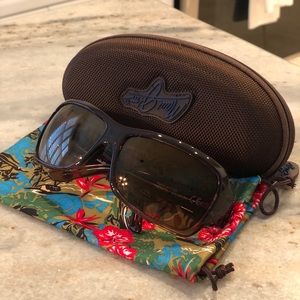 Maui Jim “Palms” Polarized Sunglasses- MJ111-01